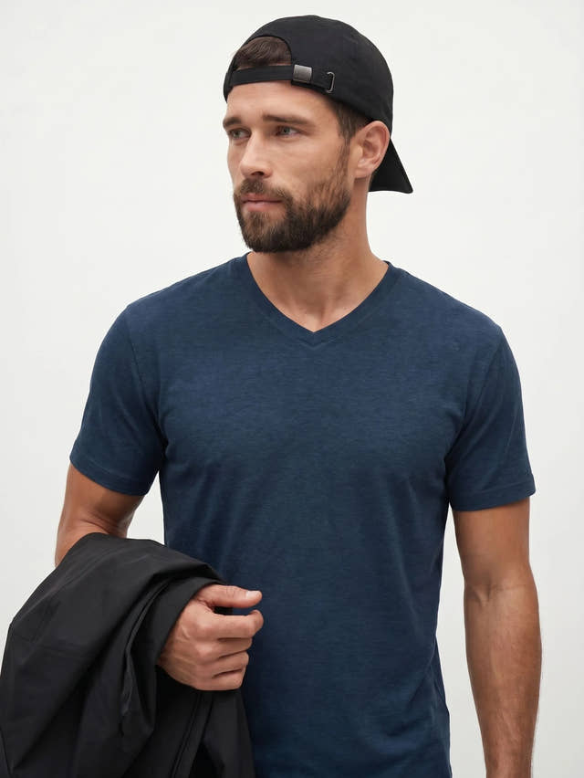 Camiseta de cuello en V AirPace™ Performance