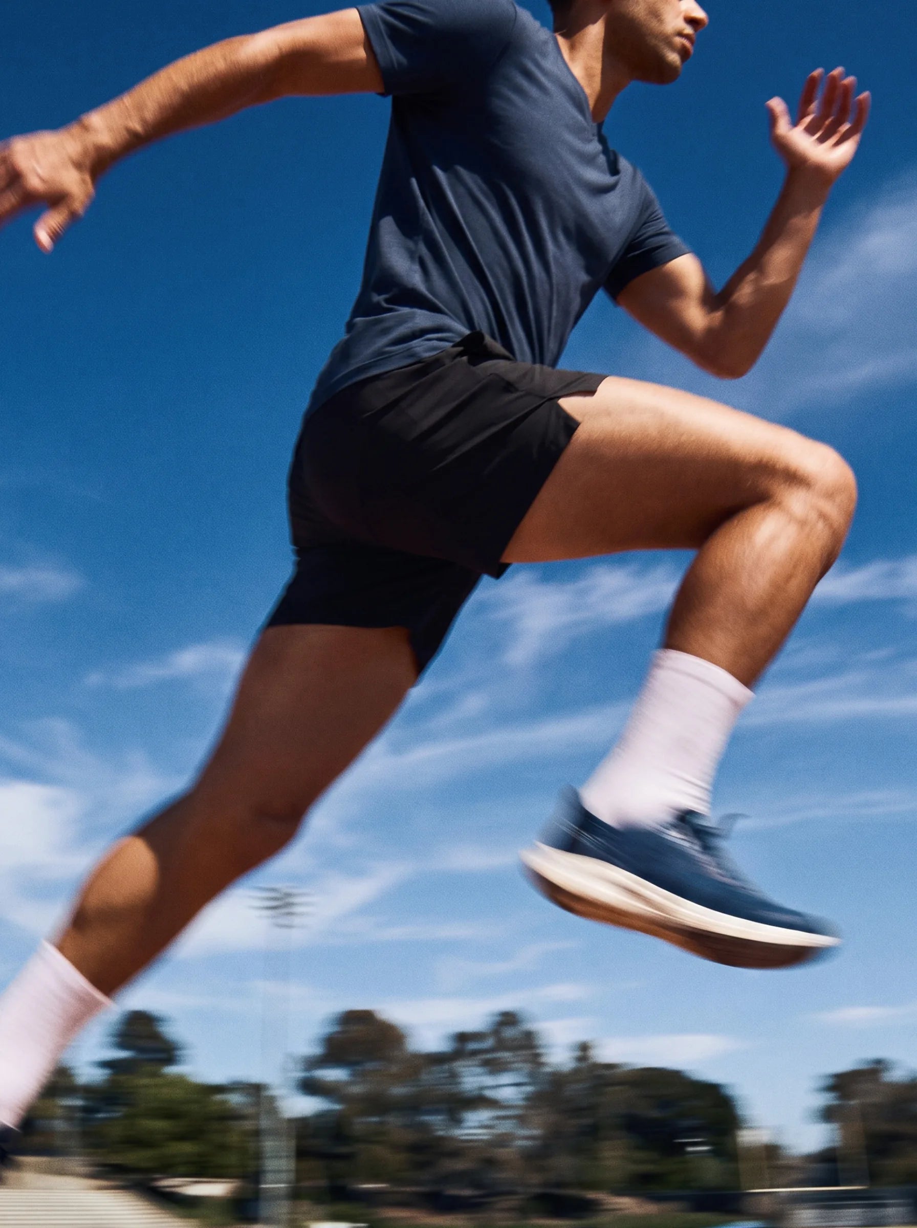 AirPace™ Performance V-Ausschnitt T-Shirt