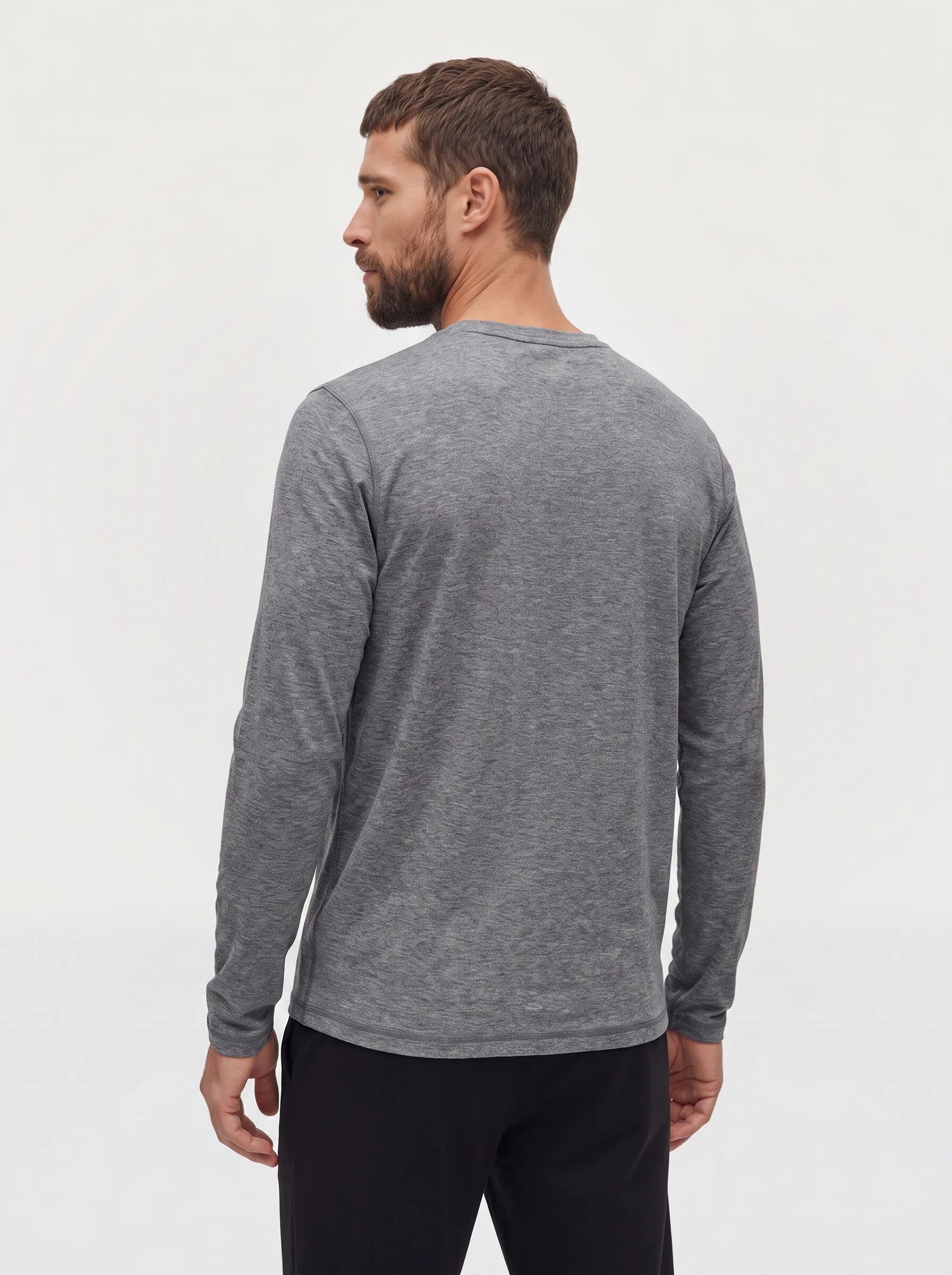 Camiseta FlowBlend™ Active de manga larga con cuello redondo