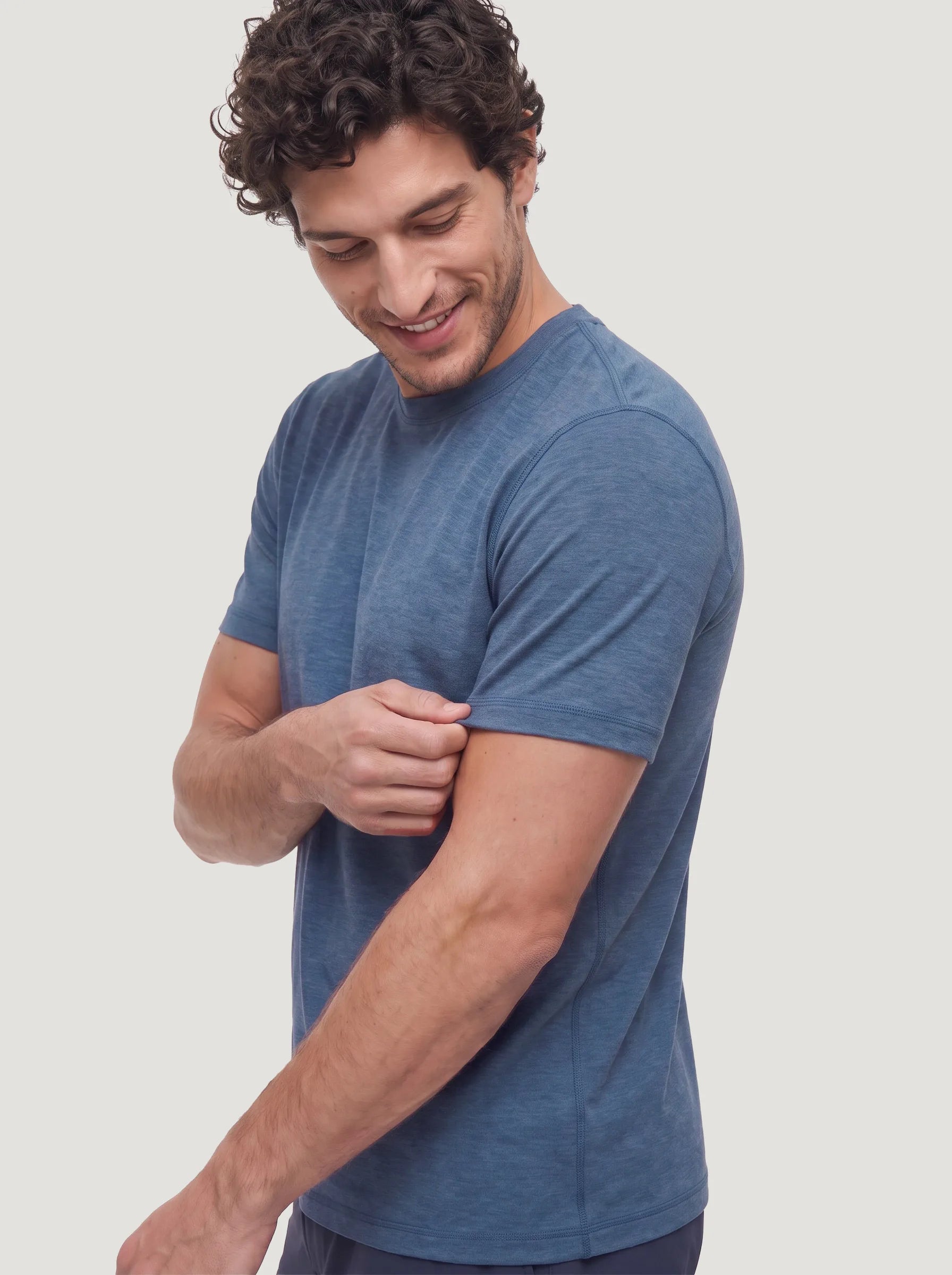 Camiseta de cuello redondo FlowBlend™ Active