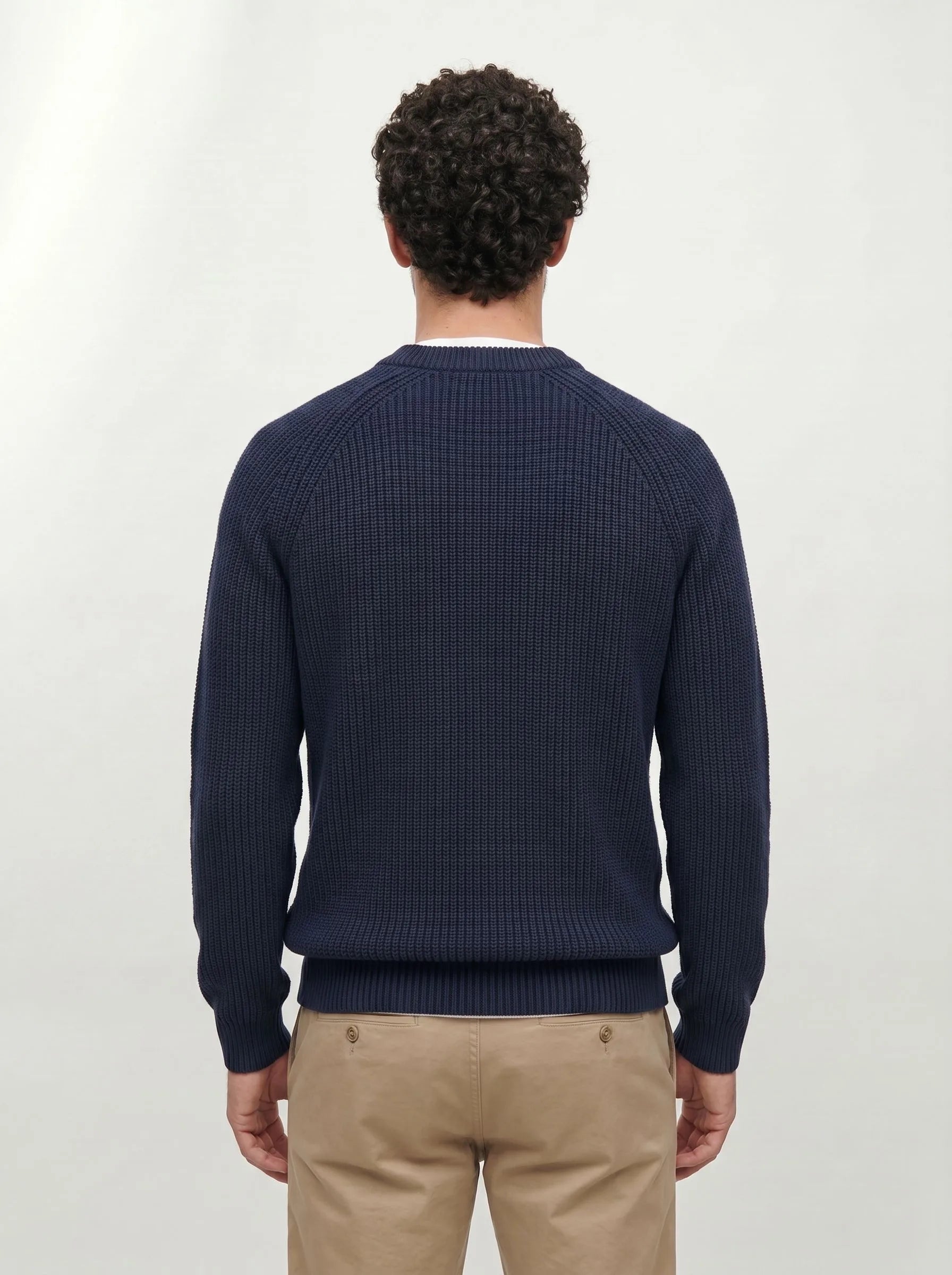 Maglione girocollo a costine in cotone biologico